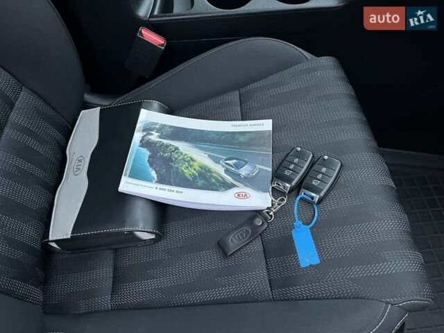 Серый Киа Sportage, объемом двигателя 1.7 л и пробегом 63 тыс. км за 17950 $, фото 40 на Automoto.ua