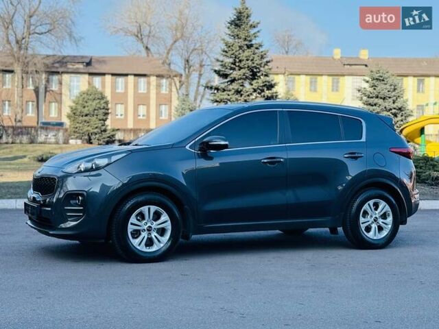 Сірий Кіа Sportage, об'ємом двигуна 1.69 л та пробігом 154 тис. км за 15990 $, фото 2 на Automoto.ua