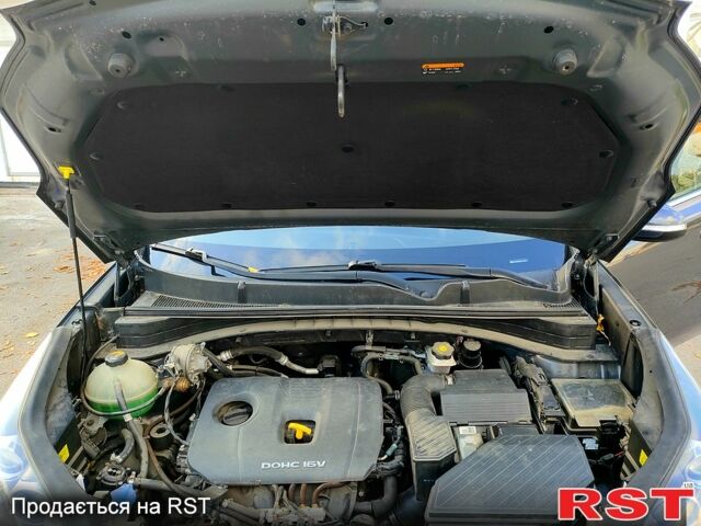 Серый Киа Sportage, объемом двигателя 2 л и пробегом 80 тыс. км за 17800 $, фото 12 на Automoto.ua