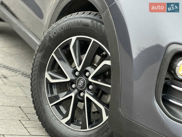 Сірий Кіа Sportage, об'ємом двигуна 1.69 л та пробігом 137 тис. км за 16999 $, фото 8 на Automoto.ua