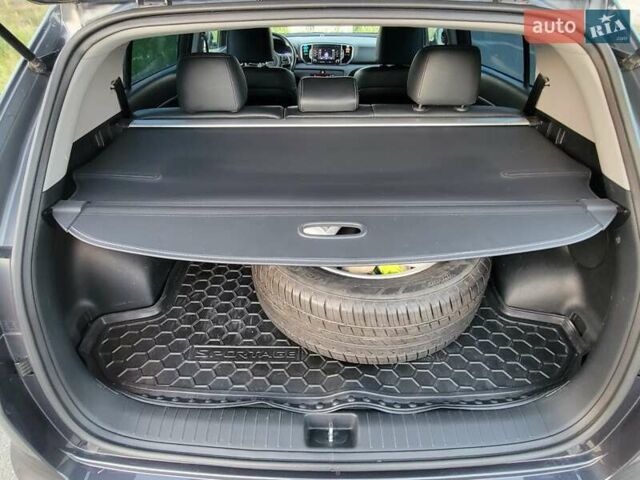 Кіа Sportage 2017 у Києві на Automoto.ua Сірий Кіа Sportage, об'ємом двигуна 2 л та пробігом 263 тис. км за 15800 $, фото 42 на Automoto.ua