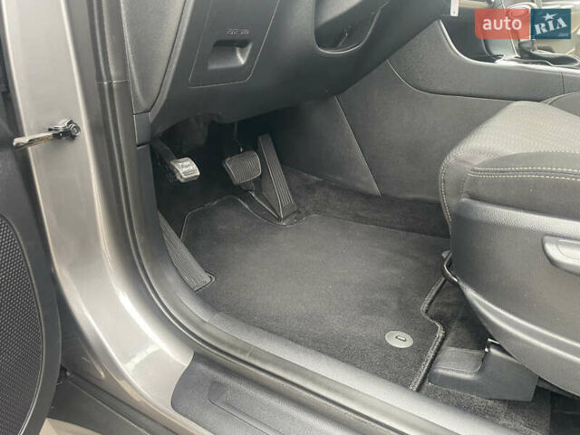 Сірий Кіа Sportage, об'ємом двигуна 2.36 л та пробігом 126 тис. км за 16350 $, фото 32 на Automoto.ua