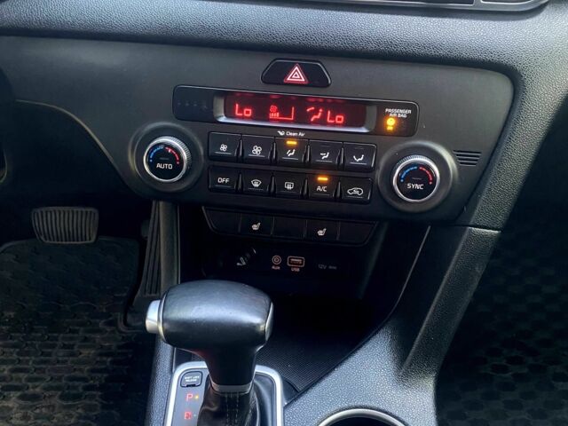 Серый Киа Sportage, объемом двигателя 1.7 л и пробегом 212 тыс. км за 17999 $, фото 5 на Automoto.ua