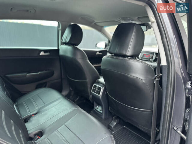 Сірий Кіа Sportage, об'ємом двигуна 1.69 л та пробігом 137 тис. км за 16999 $, фото 55 на Automoto.ua