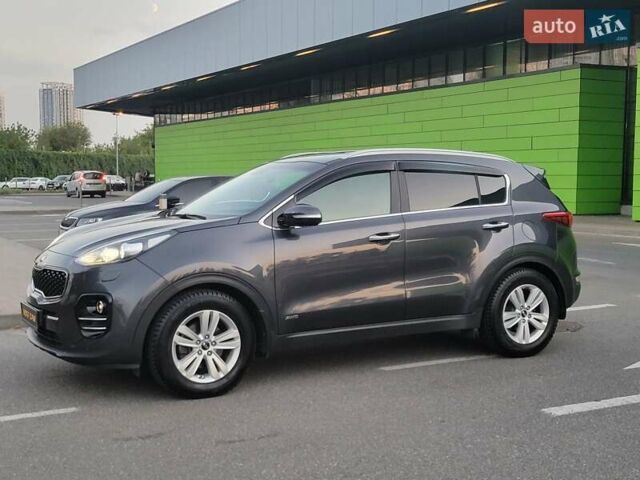Кіа Sportage 2017 у Києві на Automoto.ua Сірий Кіа Sportage, об'ємом двигуна 2 л та пробігом 263 тис. км за 15800 $, фото 5 на Automoto.ua