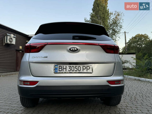 Серый Киа Sportage, объемом двигателя 2.4 л и пробегом 180 тыс. км за 12999 $, фото 4 на Automoto.ua