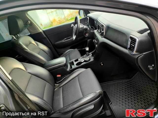 Серый Киа Sportage, объемом двигателя 2 л и пробегом 80 тыс. км за 17800 $, фото 8 на Automoto.ua