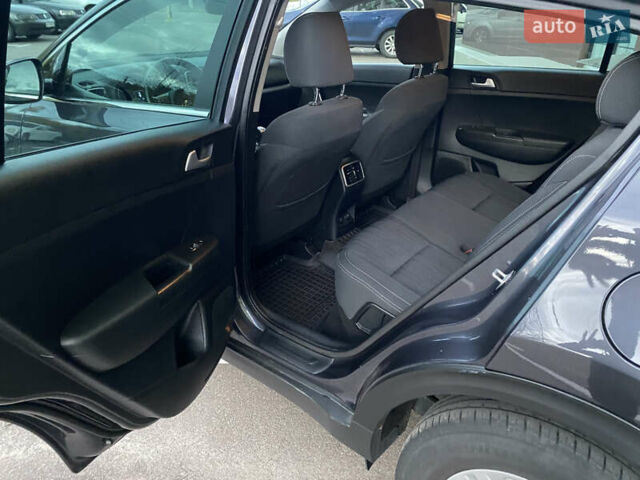 Сірий Кіа Sportage, об'ємом двигуна 1.69 л та пробігом 147 тис. км за 18500 $, фото 12 на Automoto.ua