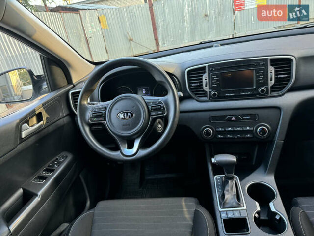 Серый Киа Sportage, объемом двигателя 2.4 л и пробегом 180 тыс. км за 12999 $, фото 13 на Automoto.ua
