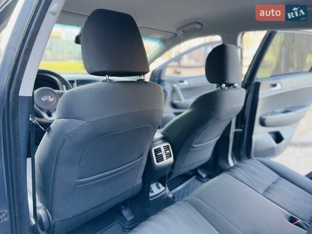 Сірий Кіа Sportage, об'ємом двигуна 1.69 л та пробігом 154 тис. км за 15990 $, фото 81 на Automoto.ua