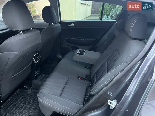 Серый Киа Sportage, объемом двигателя 1.7 л и пробегом 63 тыс. км за 17950 $, фото 36 на Automoto.ua