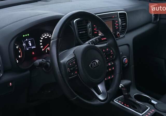 Кіа Sportage 2017 у Києві на Automoto.ua Сірий Кіа Sportage, об'ємом двигуна 2 л та пробігом 35 тис. км за 19900 $, фото 25 на Automoto.ua