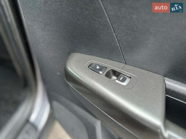 Сірий Кіа Sportage, об'ємом двигуна 1.69 л та пробігом 137 тис. км за 16999 $, фото 54 на Automoto.ua