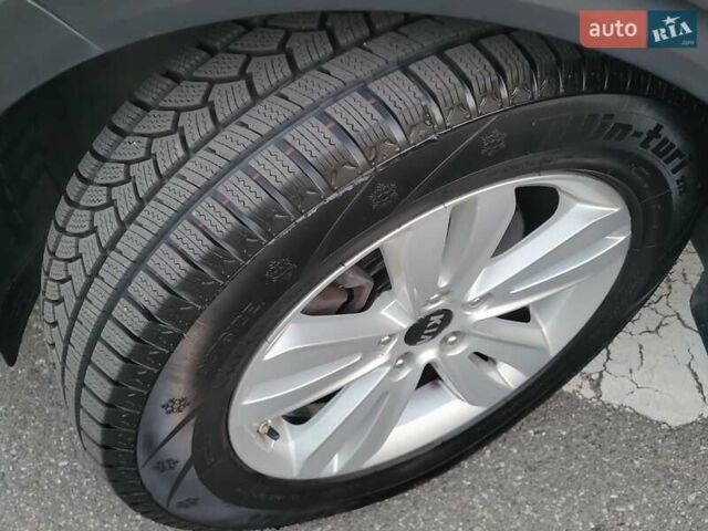 Кіа Sportage 2017 у Києві на Automoto.ua Сірий Кіа Sportage, об'ємом двигуна 2 л та пробігом 263 тис. км за 15800 $, фото 49 на Automoto.ua
