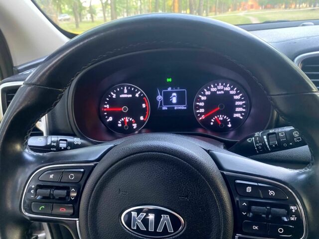 Серый Киа Sportage, объемом двигателя 1.7 л и пробегом 212 тыс. км за 17999 $, фото 4 на Automoto.ua