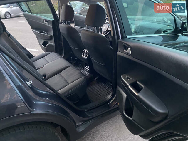 Сірий Кіа Sportage, об'ємом двигуна 1.69 л та пробігом 147 тис. км за 18500 $, фото 14 на Automoto.ua