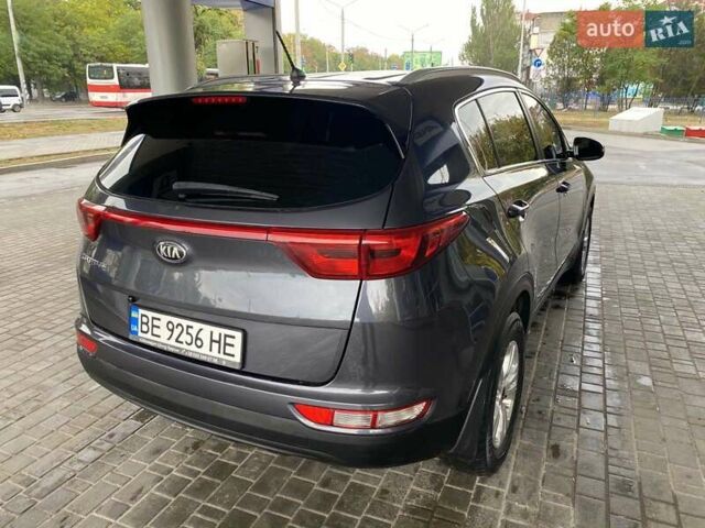 Киа Sportage 2017 в Николаеве на Automoto.ua Серый Киа Sportage, объемом двигателя 2 л и пробегом 149 тыс. км за 17300 $, фото 7 на Automoto.ua