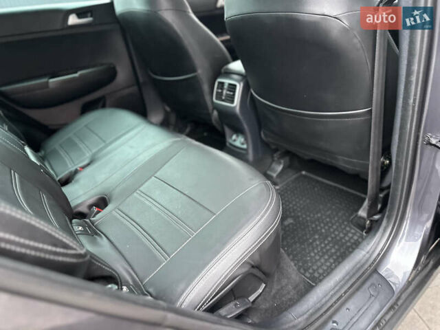 Сірий Кіа Sportage, об'ємом двигуна 1.69 л та пробігом 137 тис. км за 16999 $, фото 56 на Automoto.ua