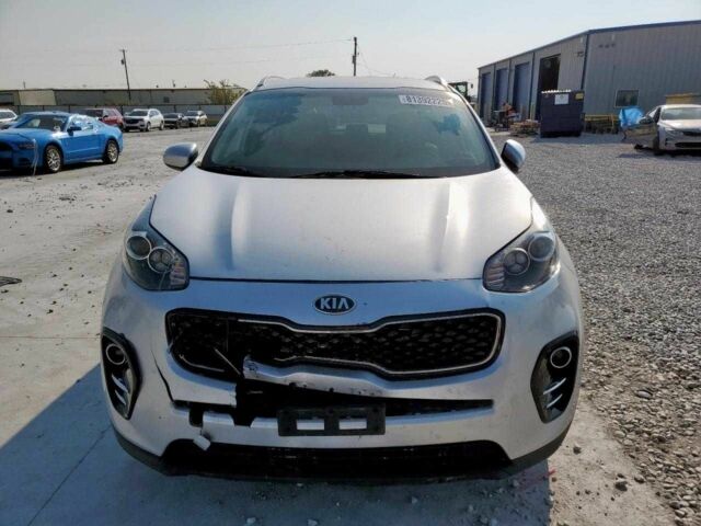 Киа Sportage 2017 в Черновцах на Automoto.ua Серый Киа Sportage, объемом двигателя 2.4 л и пробегом 60 тыс. км за 2800 $, фото 2 на Automoto.ua