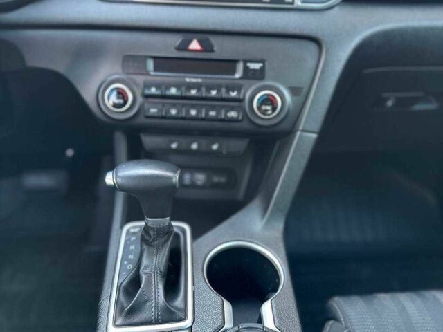 Серый Киа Sportage, объемом двигателя 1.7 л и пробегом 192 тыс. км за 14999 $, фото 9 на Automoto.ua