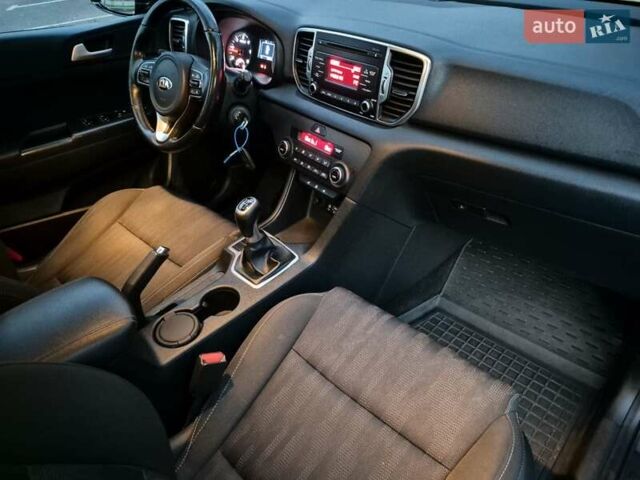 Серый Киа Sportage, объемом двигателя 1.69 л и пробегом 89 тыс. км за 17800 $, фото 19 на Automoto.ua