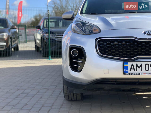 Сірий Кіа Sportage, об'ємом двигуна 2.4 л та пробігом 98 тис. км за 16455 $, фото 7 на Automoto.ua