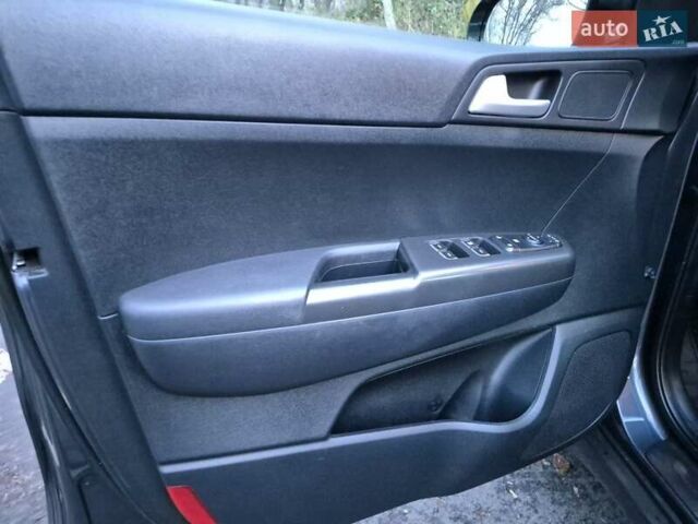 Серый Киа Sportage, объемом двигателя 1.69 л и пробегом 89 тыс. км за 17800 $, фото 13 на Automoto.ua