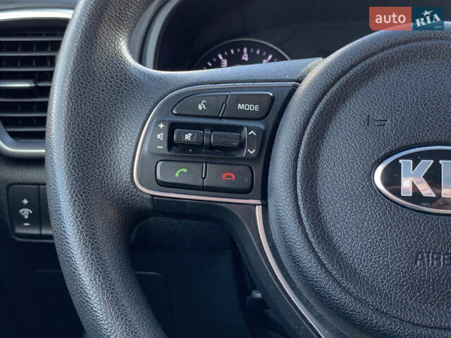 Сірий Кіа Sportage, об'ємом двигуна 2.4 л та пробігом 98 тис. км за 16455 $, фото 40 на Automoto.ua