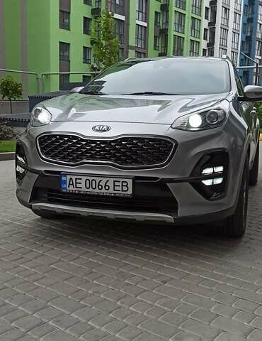 Кіа Sportage 2018 у Дніпро (Дніпропетровську) на Automoto.ua Сірий Кіа Sportage, об'ємом двигуна 2 л та пробігом 145 тис. км за 21500 $, фото 8 на Automoto.ua