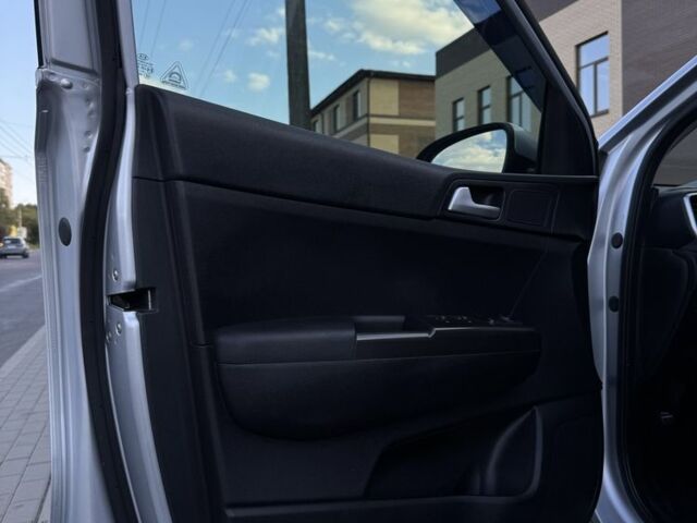 Серый Киа Sportage, объемом двигателя 1.59 л и пробегом 81 тыс. км за 18300 $, фото 17 на Automoto.ua