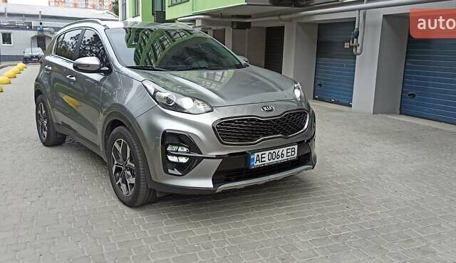 Кіа Sportage 2018 у Дніпро (Дніпропетровську) на Automoto.ua Сірий Кіа Sportage, об'ємом двигуна 2 л та пробігом 145 тис. км за 21500 $, фото 9 на Automoto.ua