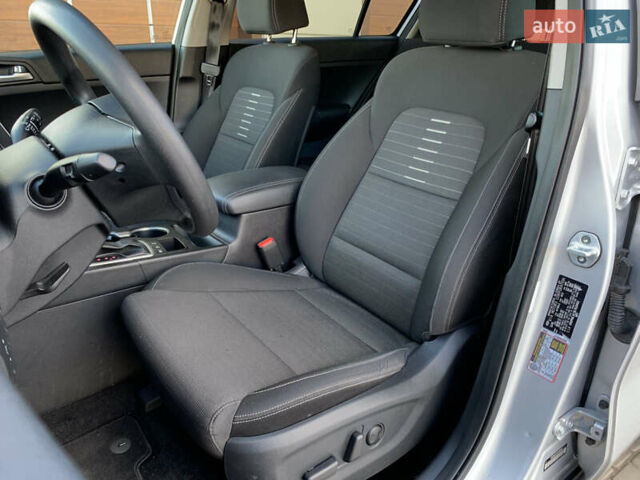 Сірий Кіа Sportage, об'ємом двигуна 2.4 л та пробігом 98 тис. км за 16455 $, фото 23 на Automoto.ua