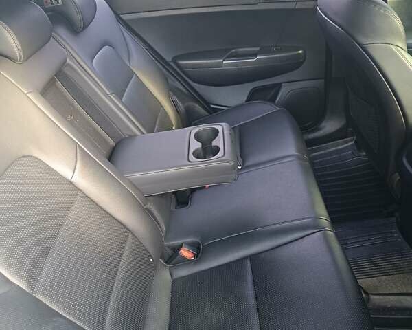 Серый Киа Sportage, объемом двигателя 1.6 л и пробегом 165 тыс. км за 18000 $, фото 11 на Automoto.ua