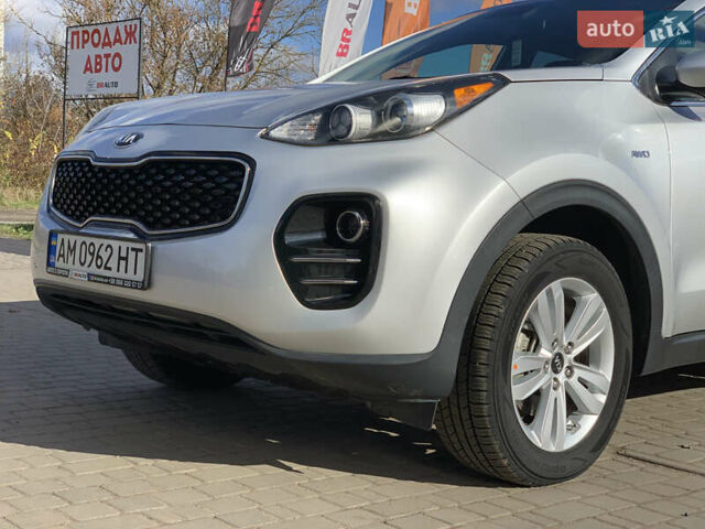 Сірий Кіа Sportage, об'ємом двигуна 2.4 л та пробігом 98 тис. км за 16455 $, фото 9 на Automoto.ua