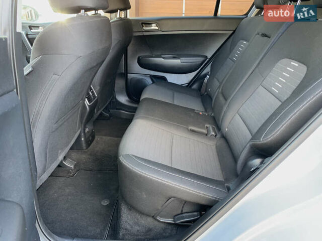 Сірий Кіа Sportage, об'ємом двигуна 2.4 л та пробігом 98 тис. км за 16455 $, фото 25 на Automoto.ua