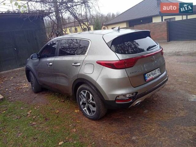 Серый Киа Sportage, объемом двигателя 1.6 л и пробегом 165 тыс. км за 18000 $, фото 6 на Automoto.ua