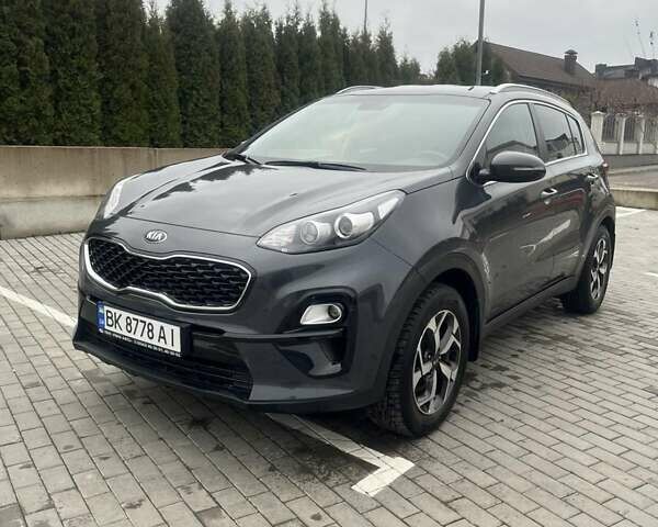 Сірий Кіа Sportage, об'ємом двигуна 1.59 л та пробігом 65 тис. км за 16300 $, фото 1 на Automoto.ua