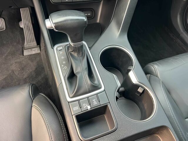 Серый Киа Sportage, объемом двигателя 2.4 л и пробегом 45 тыс. км за 8000 $, фото 9 на Automoto.ua