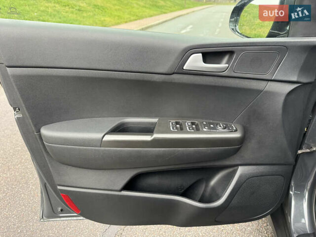 Серый Киа Sportage, объемом двигателя 1.59 л и пробегом 132 тыс. км за 16400 $, фото 14 на Automoto.ua