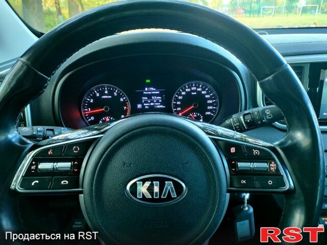 Киа Sportage 2018 в Сумах на Automoto.ua Серый Киа Sportage, объемом двигателя 1.6 л и пробегом 100 тыс. км за 16350 $, фото 10 на Automoto.ua
