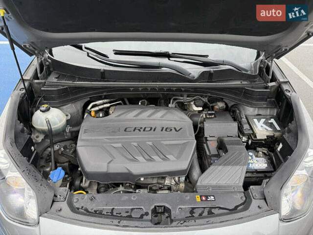 Серый Киа Sportage, объемом двигателя 2 л и пробегом 83 тыс. км за 23500 $, фото 20 на Automoto.ua