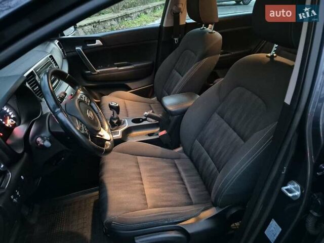 Серый Киа Sportage, объемом двигателя 1.69 л и пробегом 89 тыс. км за 17800 $, фото 11 на Automoto.ua