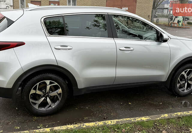Сірий Кіа Sportage, об'ємом двигуна 1.59 л та пробігом 58 тис. км за 18000 $, фото 6 на Automoto.ua