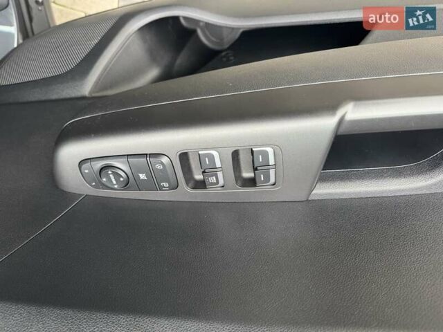 Сірий Кіа Sportage, об'ємом двигуна 1.59 л та пробігом 69 тис. км за 15400 $, фото 21 на Automoto.ua