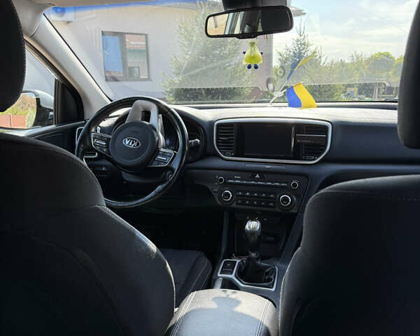 Серый Киа Sportage, объемом двигателя 1.6 л и пробегом 160 тыс. км за 19500 $, фото 7 на Automoto.ua