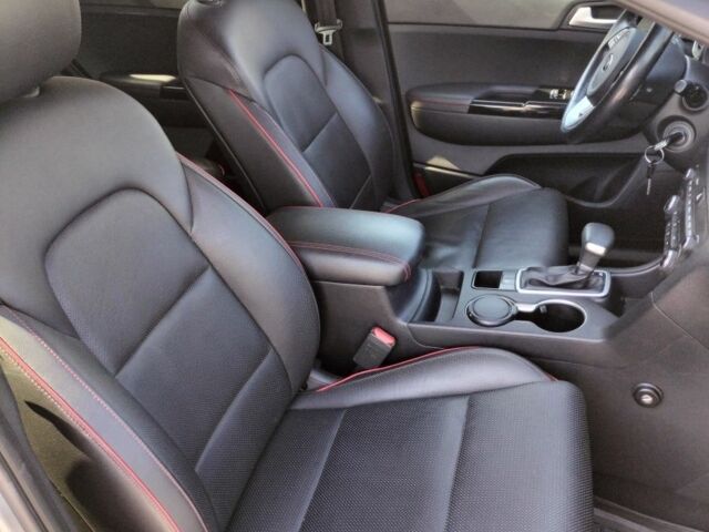 Серый Киа Sportage, объемом двигателя 1.6 л и пробегом 75 тыс. км за 19500 $, фото 18 на Automoto.ua