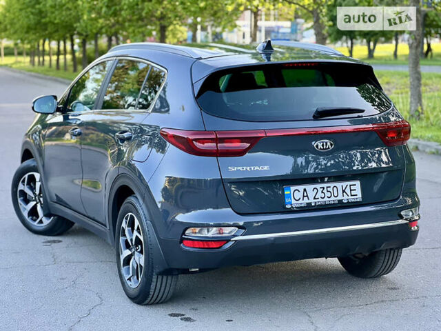 Сірий Кіа Sportage, об'ємом двигуна 1.59 л та пробігом 61 тис. км за 18900 $, фото 4 на Automoto.ua