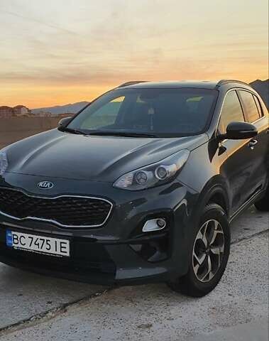 Сірий Кіа Sportage, об'ємом двигуна 1.59 л та пробігом 60 тис. км за 20600 $, фото 3 на Automoto.ua