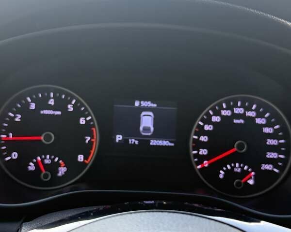 Сірий Кіа Sportage, об'ємом двигуна 1.59 л та пробігом 220 тис. км за 14200 $, фото 5 на Automoto.ua