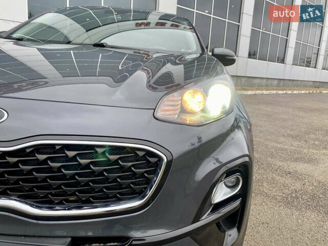Сірий Кіа Sportage, об'ємом двигуна 1.59 л та пробігом 71 тис. км за 15999 $, фото 12 на Automoto.ua
